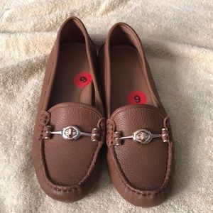 NWOT leather coach shoes sz6 brown color!